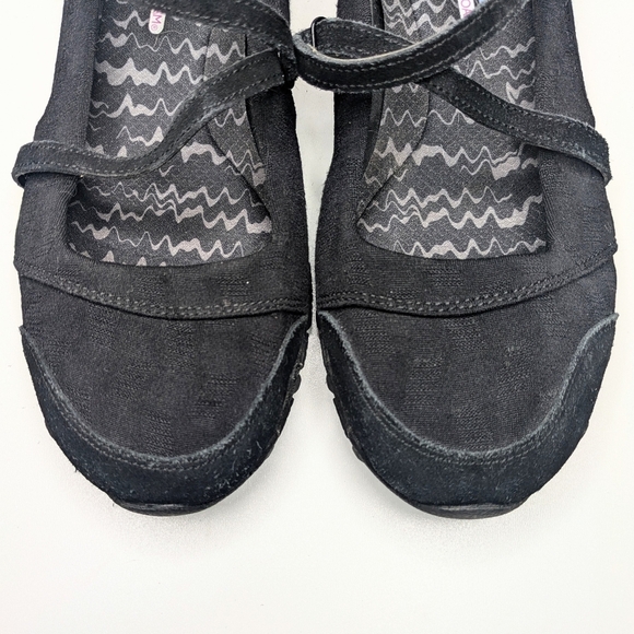 Y2K Skechers Black Suede Strappy Ballet Flats Sneakers - Picture 3 of 8